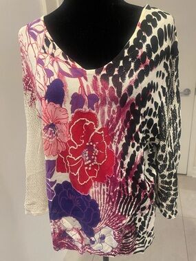 Bold & Colourful Tunic w 3/4 Length sleeve V-Neck in Black/Fuschia/Cream Size 1X